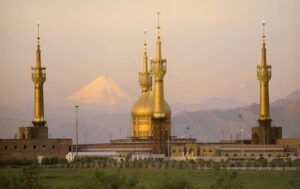 اجرای برنامه های کمیته امداد خراسان رضوی با شعار محوری «امام، امیدو اقتدار»/ توزیع بسته های معیشتی و اعزام مددجویان به مرقد امام راحل (ره) اجرای برنامه های کمیته امداد خراسان رضوی با شعار محوری «امام، امیدو اقتدار»/ توزیع بسته های معیشتی و اعزام مددجویان به مرقد امام راحل (ره)