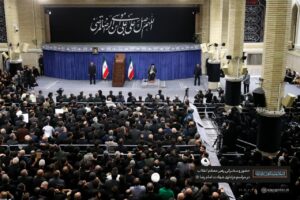 رهبر معظم انقلاب صبح امروز در مراسم عزاداری شهادت امام رضا علیه‌السلام در جمع اقشار مختلف مردم سخنرانی کرد