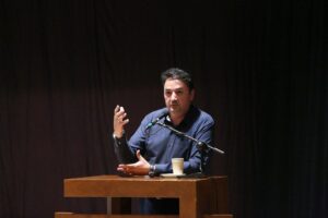 رونمایی از کتاب «نامه و باران و نور»؛ روایتی نو از مولانا در آینه‌ی نامه‌ها
