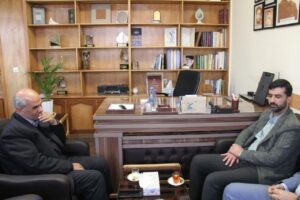 نشست تبادل نظر مرتضی کارآموزیان مسئول سازمان بسیج رسانه با مدیرکل ارشاد و برخی رسانه‌های استان