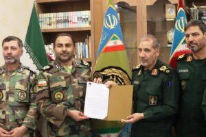 دیدار سردار اشعری فرمانده قرارگاه ثامن نزسا با امیر خواجوند فرمانده قرارگاه منطقه ای شمال شرق نزاجا