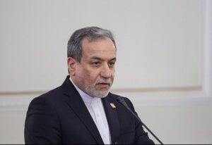 عراقچی خطاب به زلنسکی: جهان از دلقک‌های سردرگم به ستوه آمده است