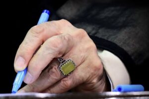 پیام رهبر انقلاب اسلامی در پی بزرگداشت یاد و خاطره شهدای دوران اسارت