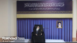 نمایشگاه در لباس سربازی