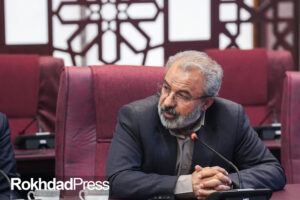 مجلس باید نرخ ارز دولتی را برای یک سال تثبیت کند