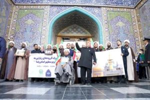 تجدید بیعت روحانیون نیروی زمینی سپاه با رهبر شهید انقلاب در حرم رضوی